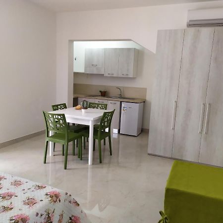 Guest House Neviano Torre Lapillo Esterno foto